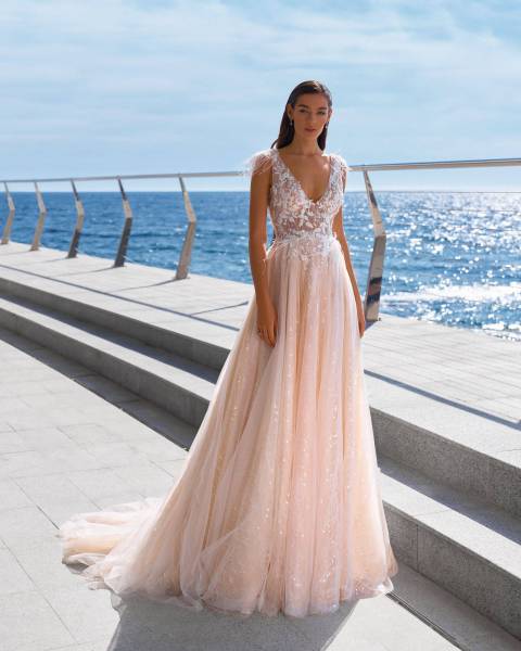 Best Sellers - Solution Cérémonie - Prendre rendez-vous dans une boutique à Cannes sur la Côte d'Azur pour essayer les plus belles robes de mariée