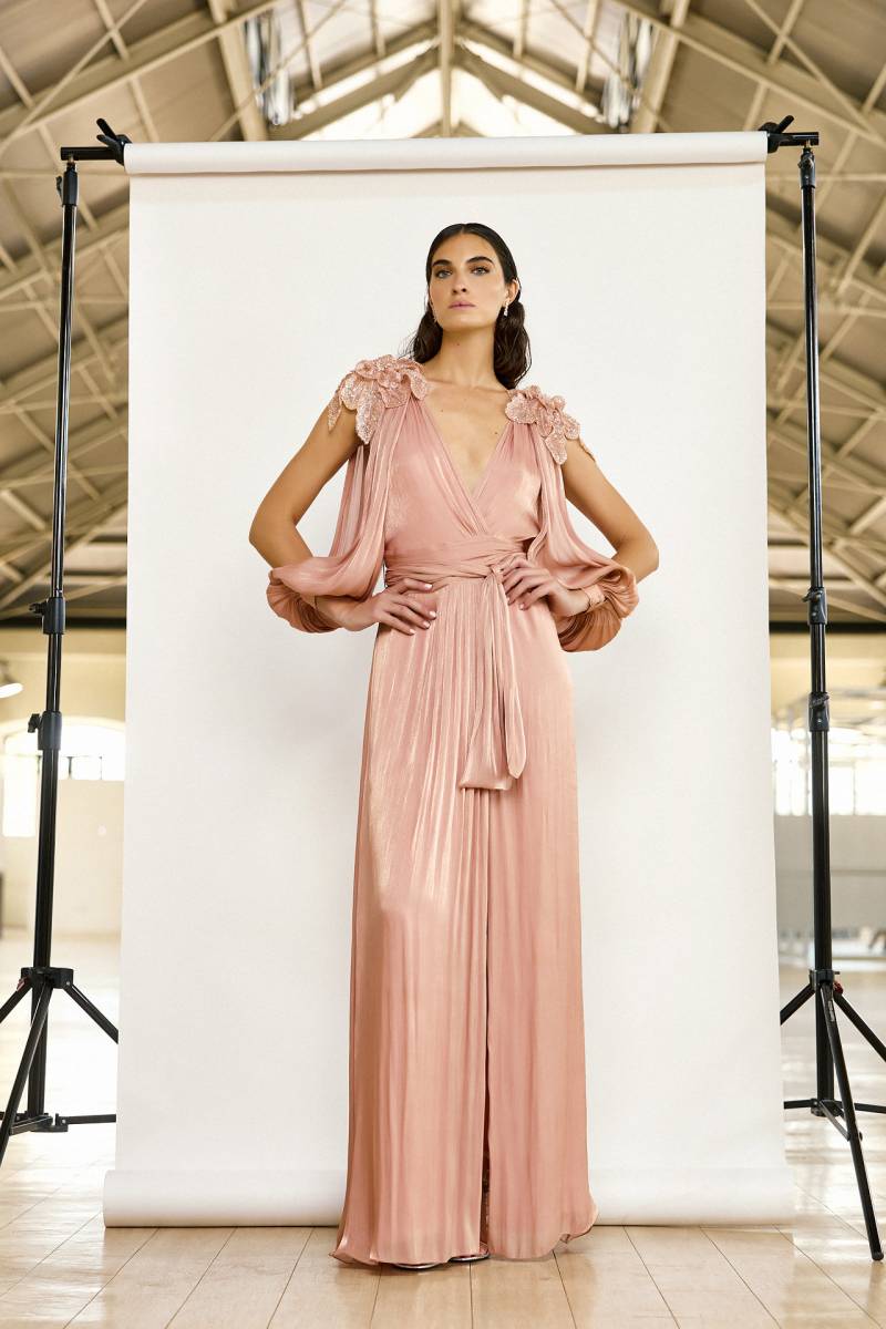 Robe de soirée longue pour une invitée de mariage à La Ciotat 