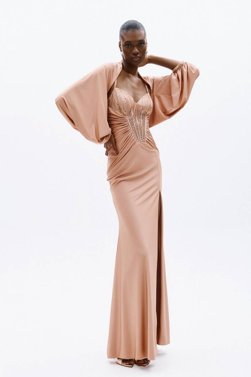 Robe longue de soirée à Marseille centre ville. 