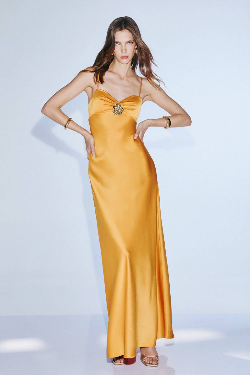 Robe longue en satin pour une demoiselle d'honneur pour le mariage de meilleur amie à Septèmes-les-Vallons prés de Marseille