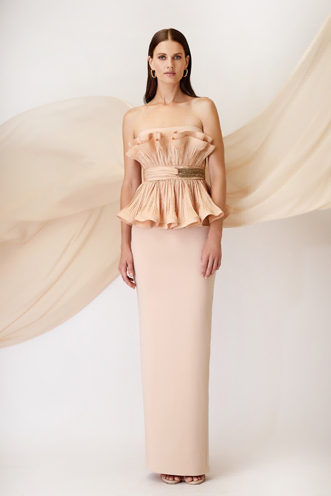 Tailleur jupe longue sirène beige avec ceinture à Marseille