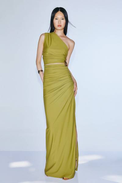 Robe longue de soirée estivale pour un mariage à Plan de Campagne prés Marseille 