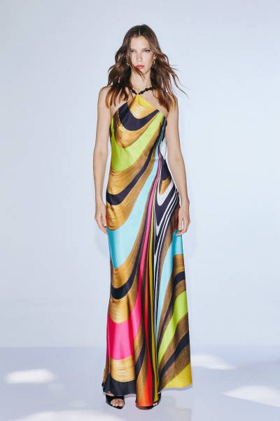 Robe de soirée longue chic et bohème à Aubagne prés de Marseille. 