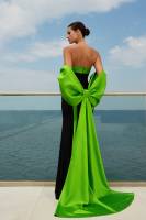 Notre zone d'activité pour ce service Magasin de robe de sirène longue avec décolleté plongeant